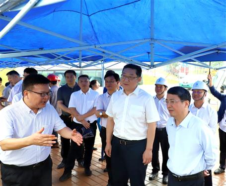 柳州市委書(shū)記吳煒、市長(zhǎng)張壯到公司項(xiàng)目調(diào)研指導(dǎo)