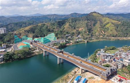 【奮戰(zhàn)四季度·決勝全年穩(wěn)】三江宜陽(yáng)大橋通車(chē)！