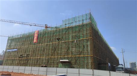 【奮戰(zhàn)四季度·決勝全年穩(wěn)】冶建桂南分公司承建的智能機(jī)器人1#廠房提前封頂