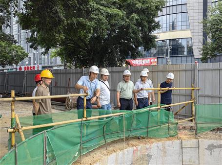 韋克雪到基礎(chǔ)分公司項(xiàng)目開展第三季度安全生產(chǎn)質(zhì)量綜合大檢查暨“中秋節(jié)”“國(guó)慶節(jié)”前安全生產(chǎn)專項(xiàng)檢查